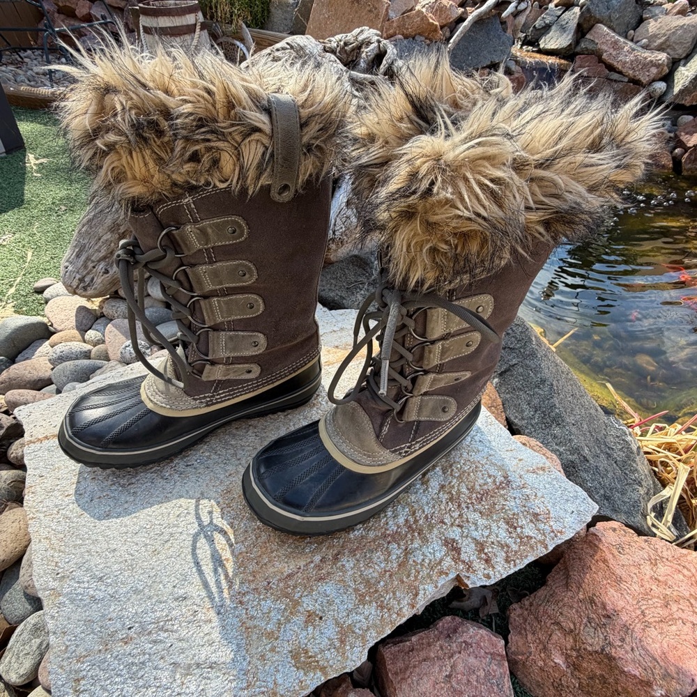 Sorel NL1540 Joan of Arctic Faux‎ Fur Waterproof Winter Boots Women's 9